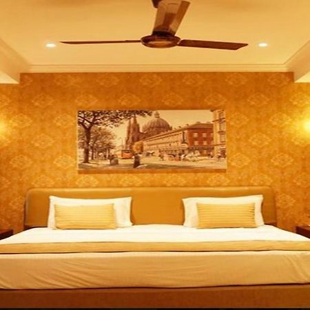 The Emerald Club ,Rajkot Ngoại thất bức ảnh