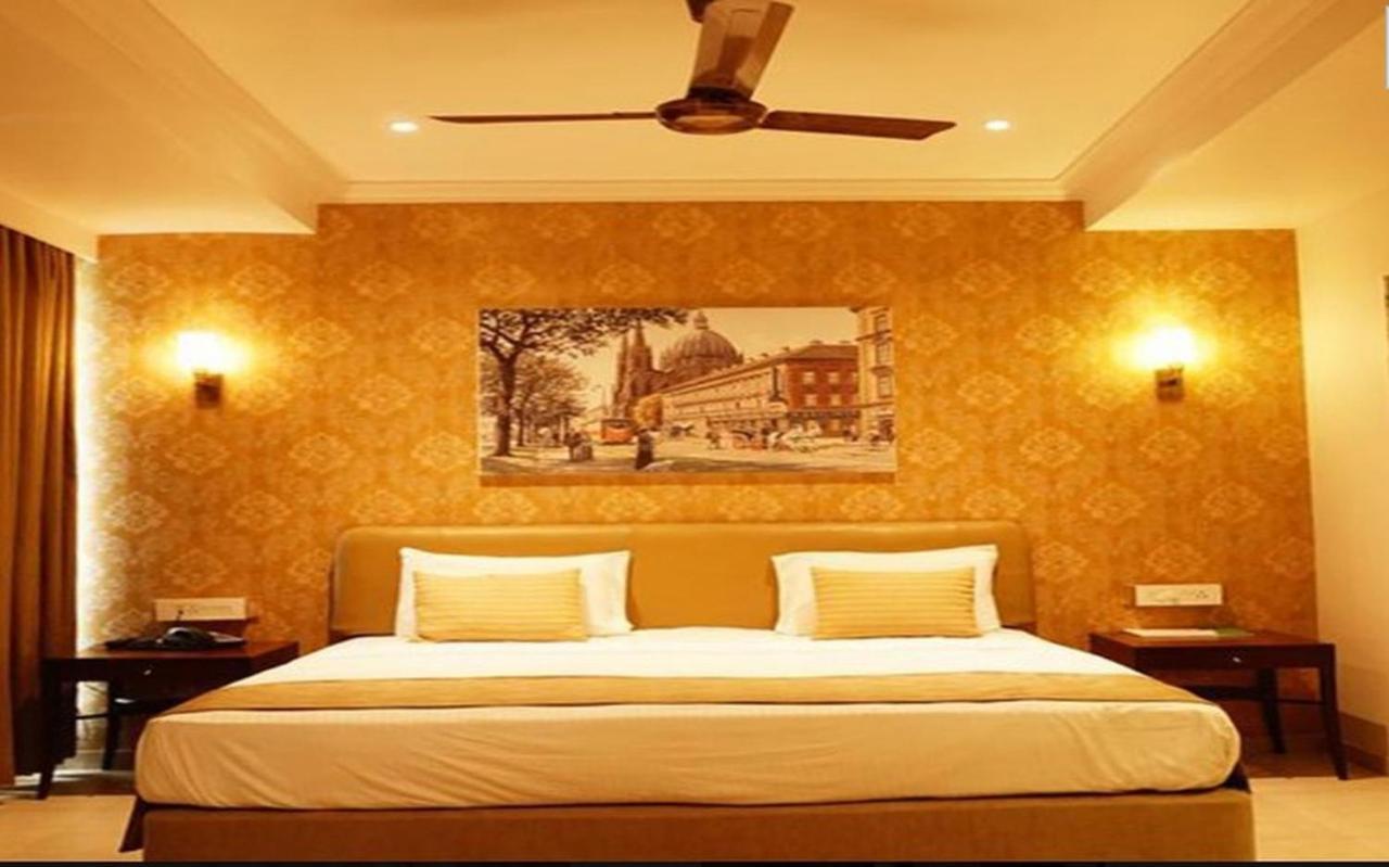 The Emerald Club ,Rajkot Ngoại thất bức ảnh