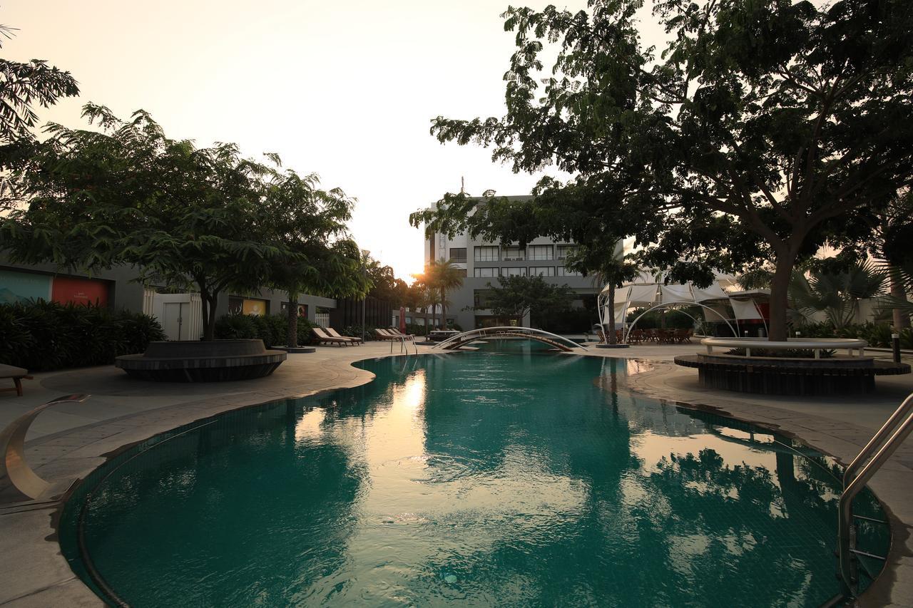 The Emerald Club ,Rajkot Ngoại thất bức ảnh