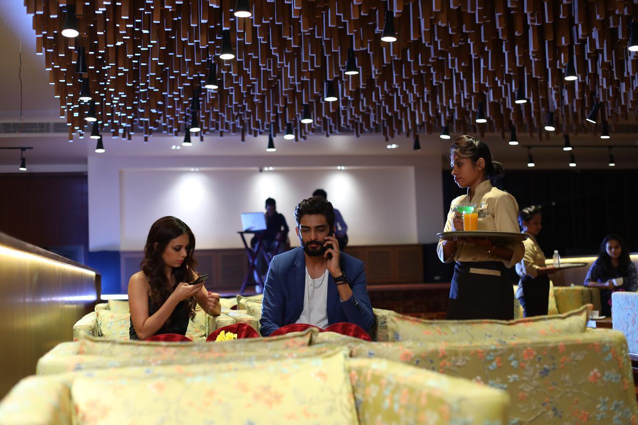 The Emerald Club ,Rajkot Ngoại thất bức ảnh